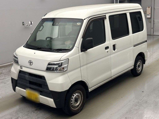 TOYOTA PIXIS VAN