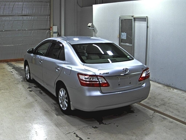 TOYOTA PREMIO