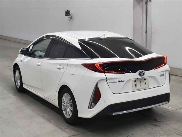 TOYOTA PRIUS PHV