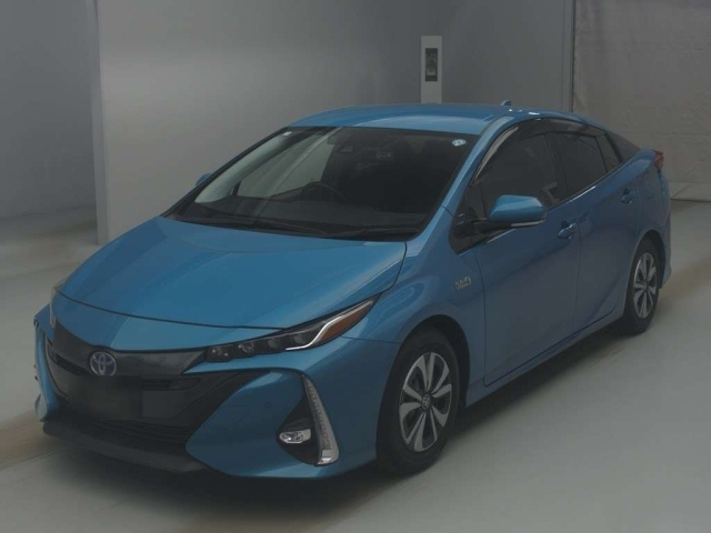 TOYOTA PRIUS PHV