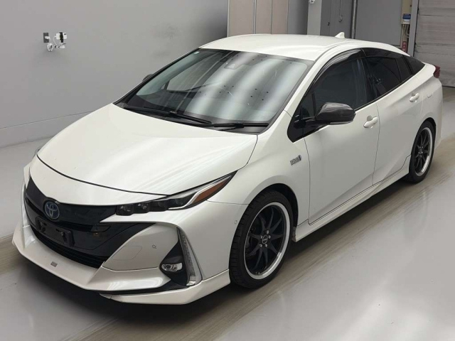 TOYOTA PRIUS PHV