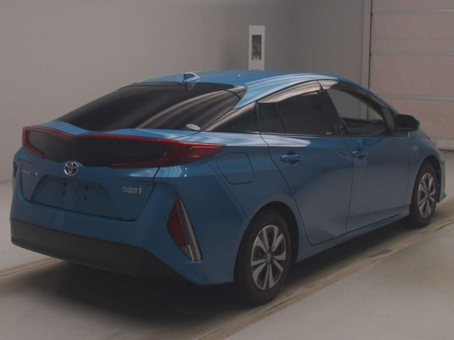TOYOTA PRIUS PHV