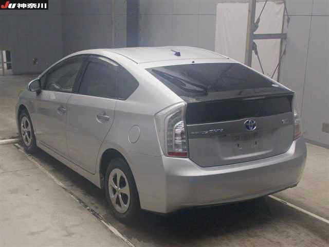 TOYOTA PRIUS PHV