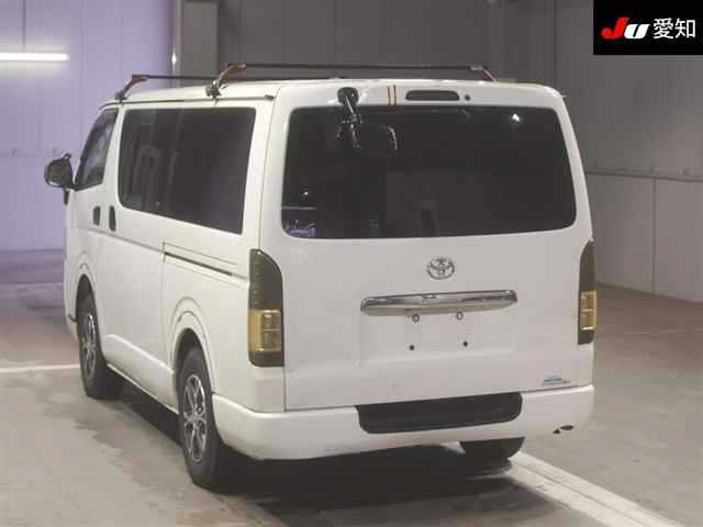 TOYOTA REGIUS ACE VAN