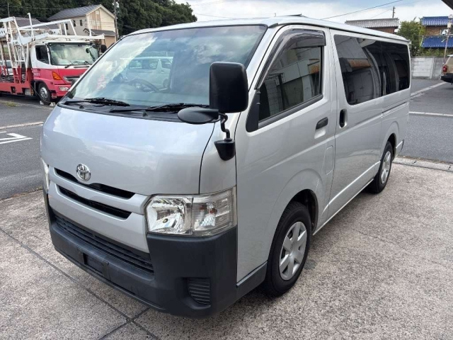 TOYOTA REGIUS ACE VAN