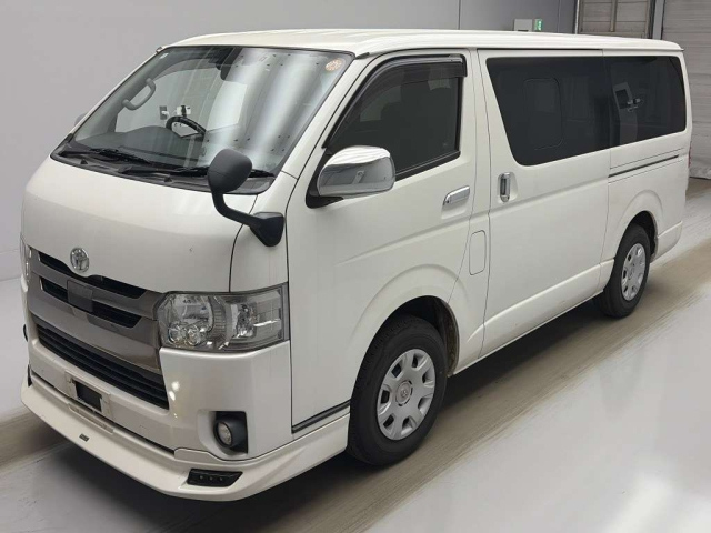 TOYOTA REGIUS ACE VAN