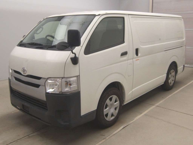 TOYOTA REGIUS ACE VAN