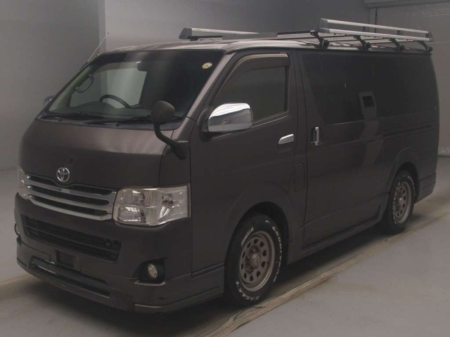 TOYOTA REGIUS ACE VAN