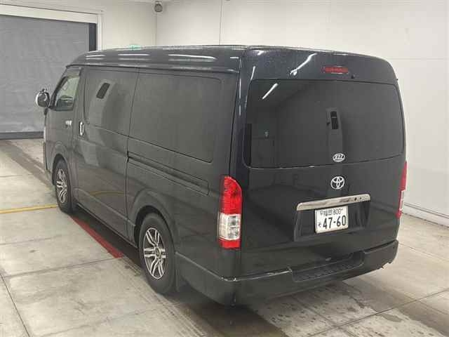 TOYOTA REGIUS ACE VAN