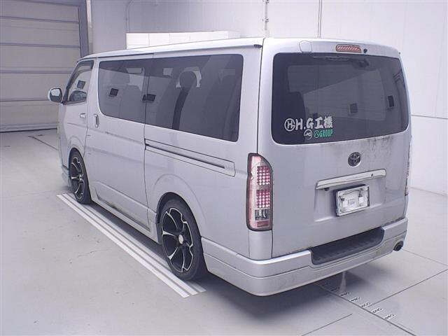 TOYOTA REGIUS ACE VAN
