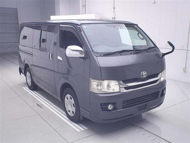 TOYOTA REGIUS ACE VAN