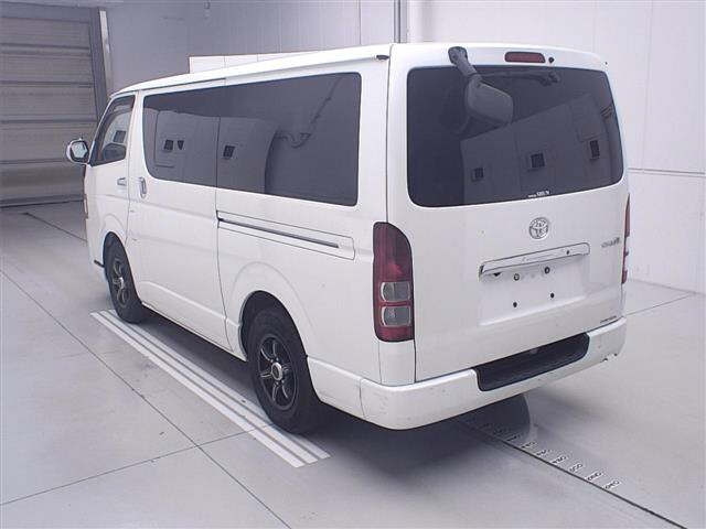 TOYOTA REGIUS ACE VAN