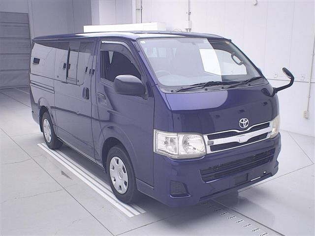 TOYOTA REGIUS ACE VAN