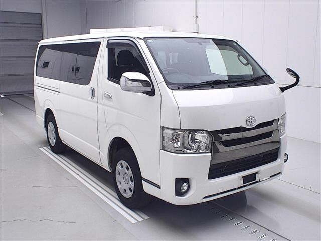 TOYOTA REGIUS ACE VAN