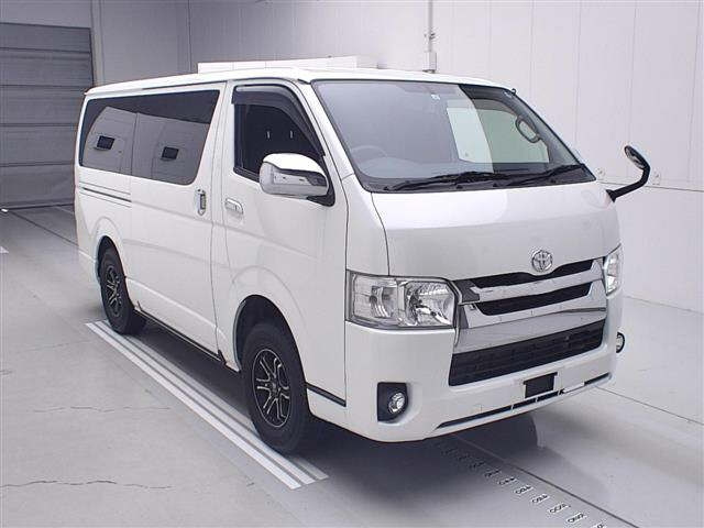 TOYOTA REGIUS ACE VAN