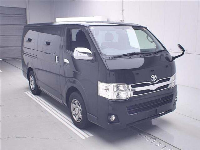 TOYOTA REGIUS ACE VAN