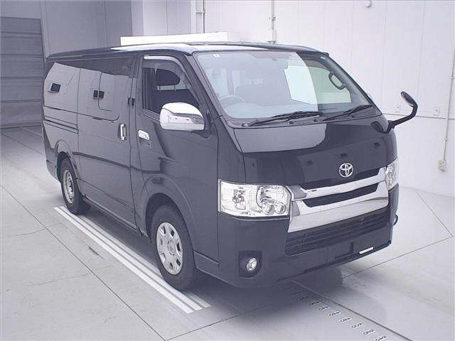 TOYOTA REGIUS ACE VAN