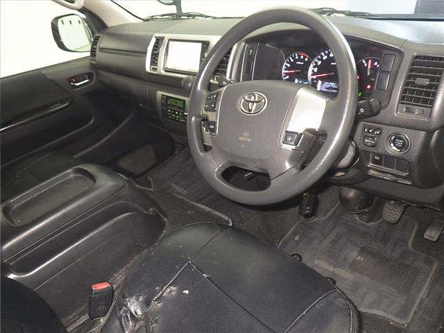 TOYOTA REGIUS ACE VAN