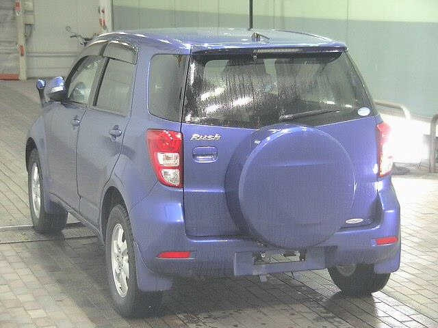 TOYOTA RUSH