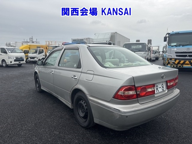 TOYOTA VISTA