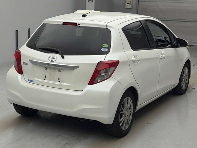 TOYOTA VITZ