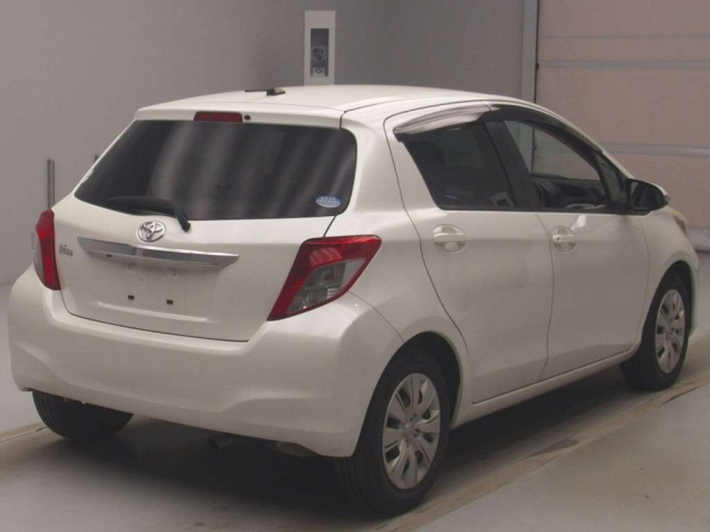 TOYOTA VITZ