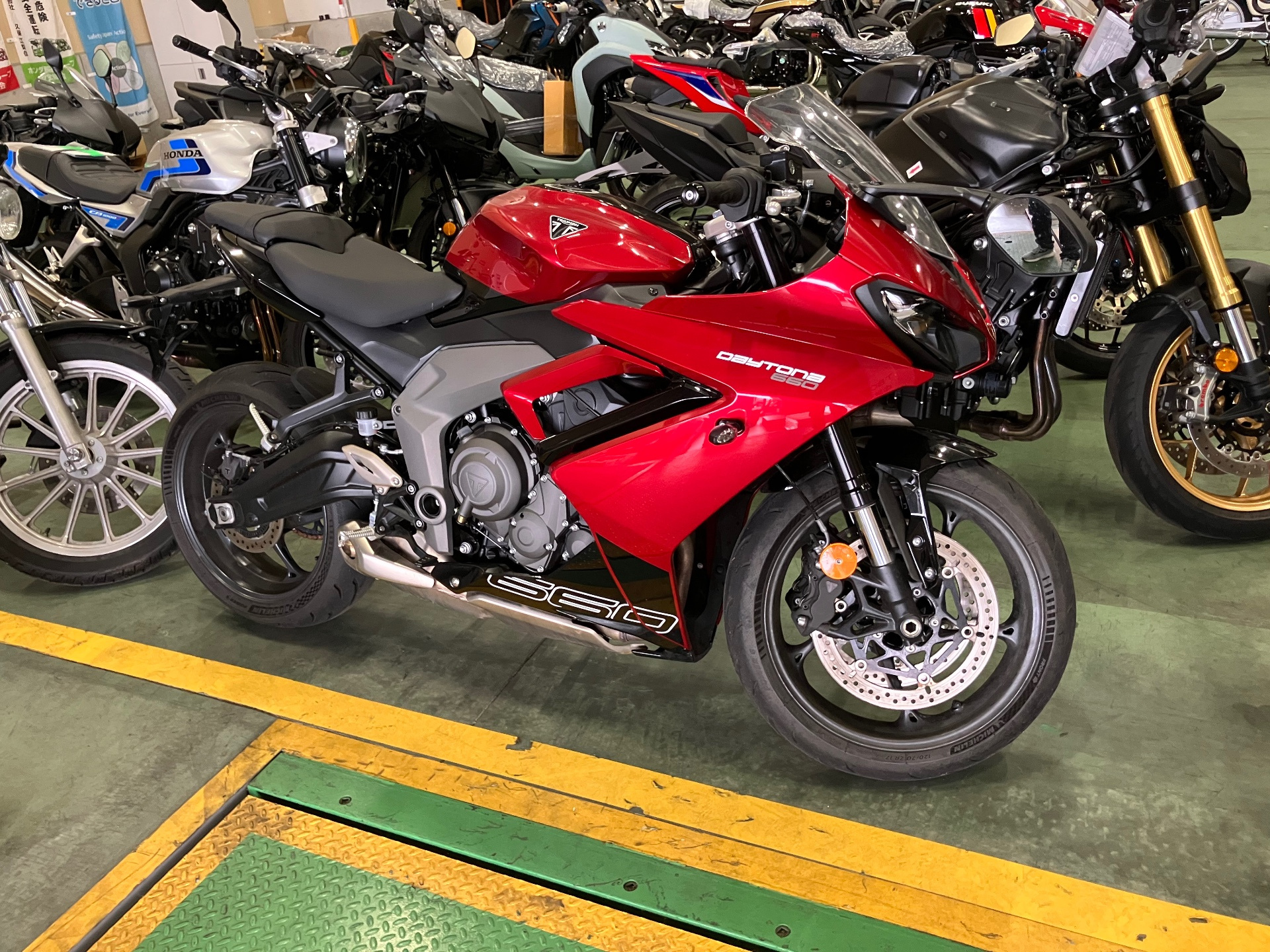Triumph TRIUMPH DAYTONA 660
