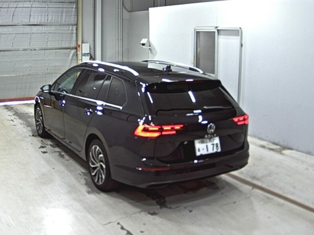 VOLKSWAGEN GOLF VARIANT