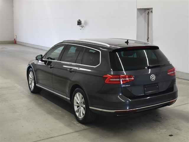 VOLKSWAGEN PASSAT VARIANT