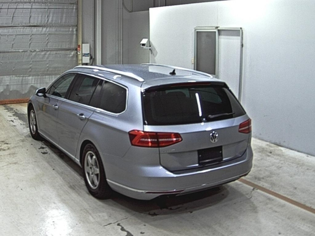 VOLKSWAGEN PASSAT VARIANT