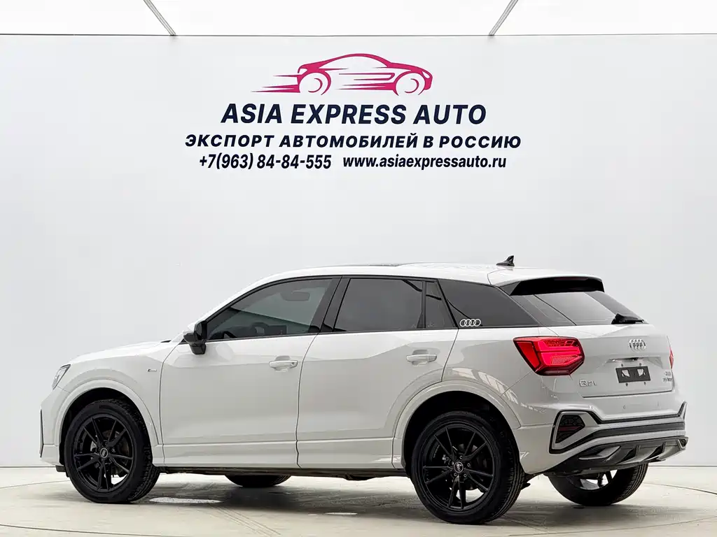 Audi Q2L