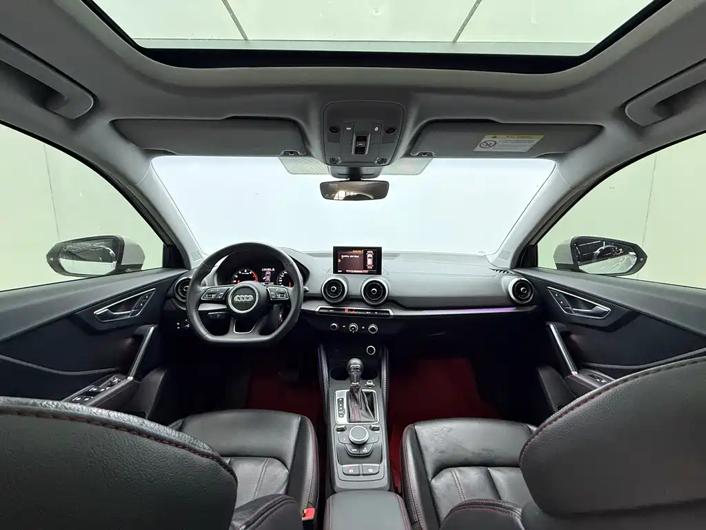 Audi Q2L
