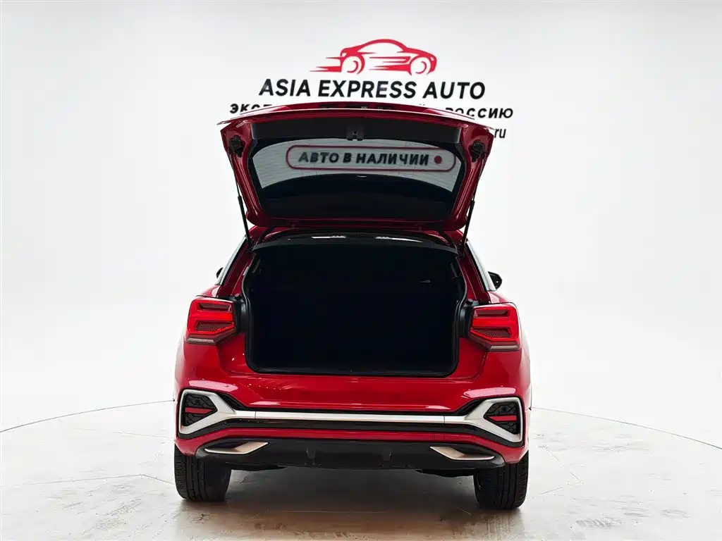 Audi Q2L