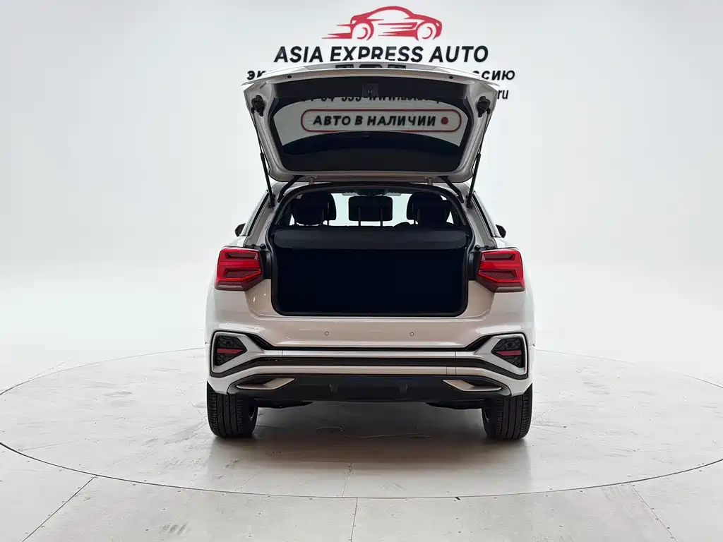 Audi Q2L
