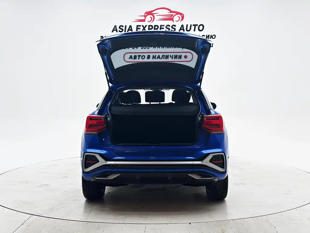 Audi Q2L