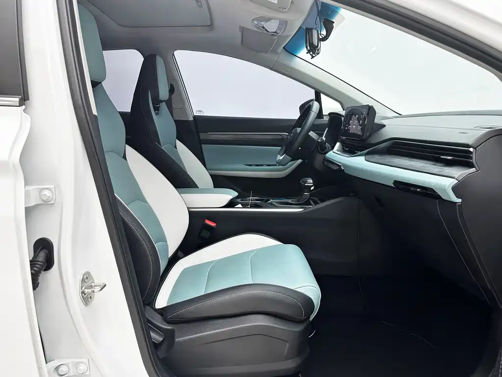 Geely Emgrand S