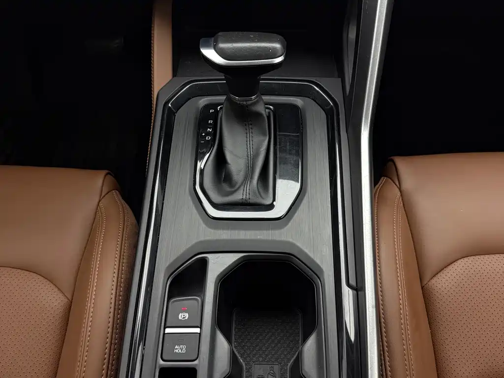 Geely Vision X6