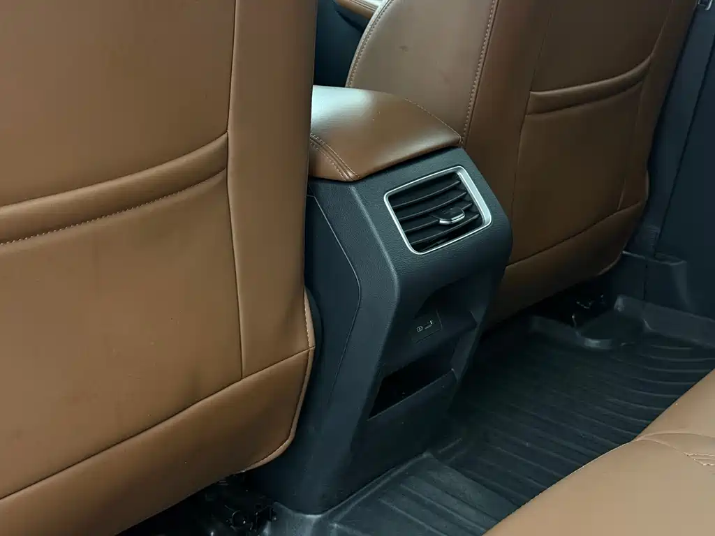 Geely Vision X6
