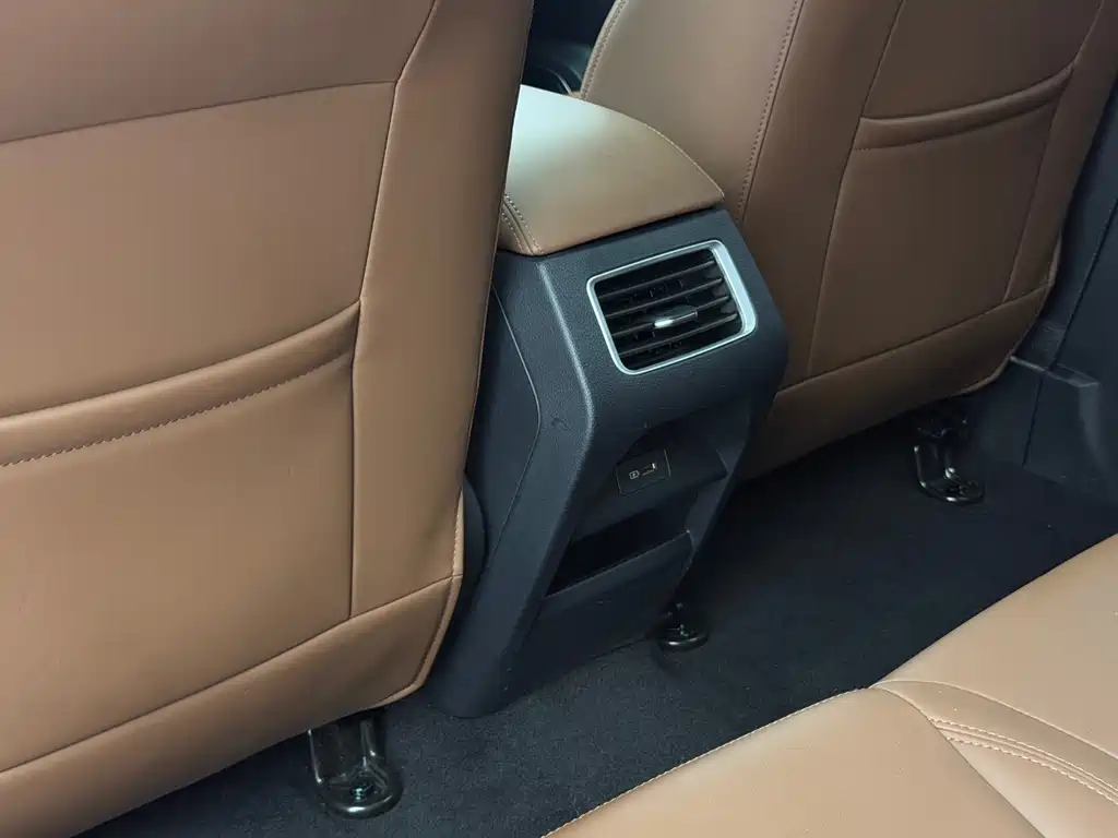 Geely Vision X6