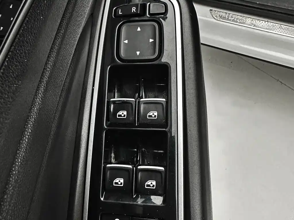 Jetta VS5