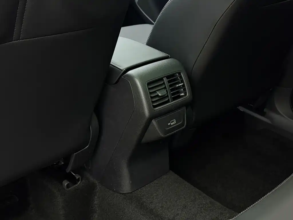 Jetta VS7