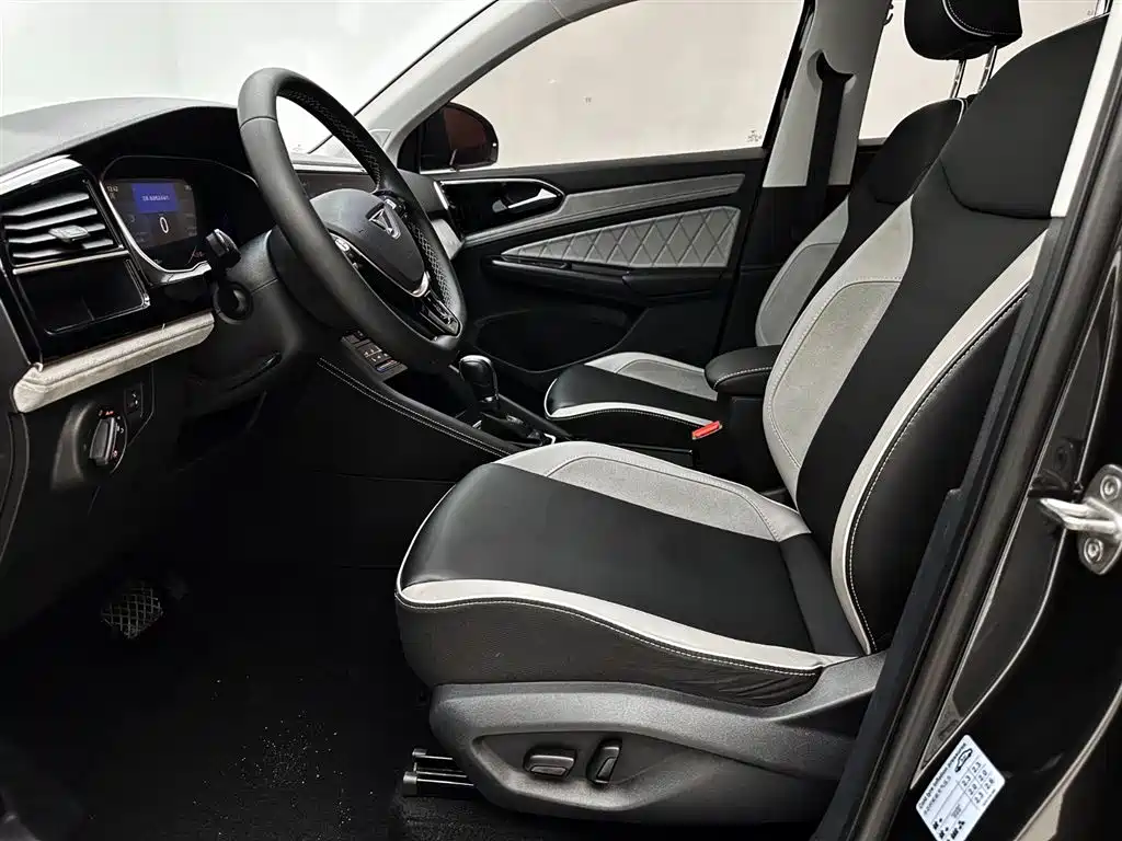 Jetta VS7