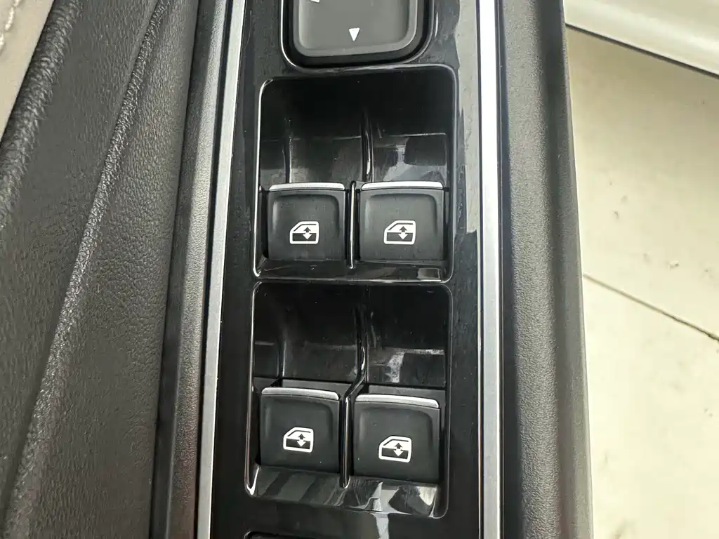 Jetta VS7
