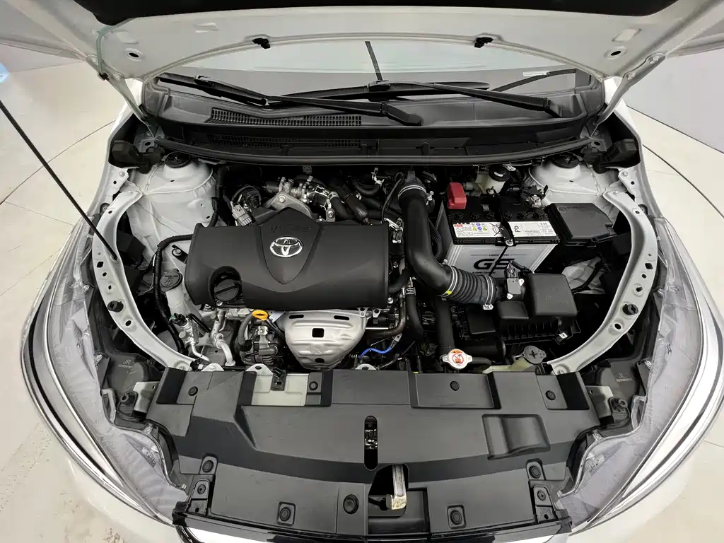 Toyota Yaris L