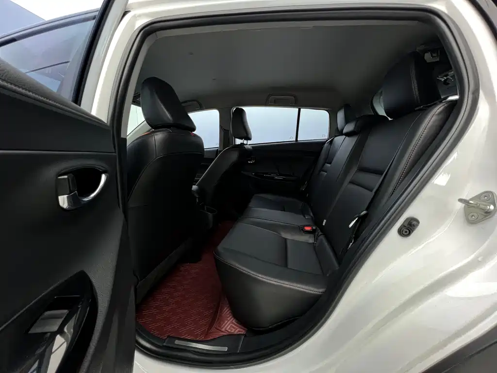Toyota Yaris L