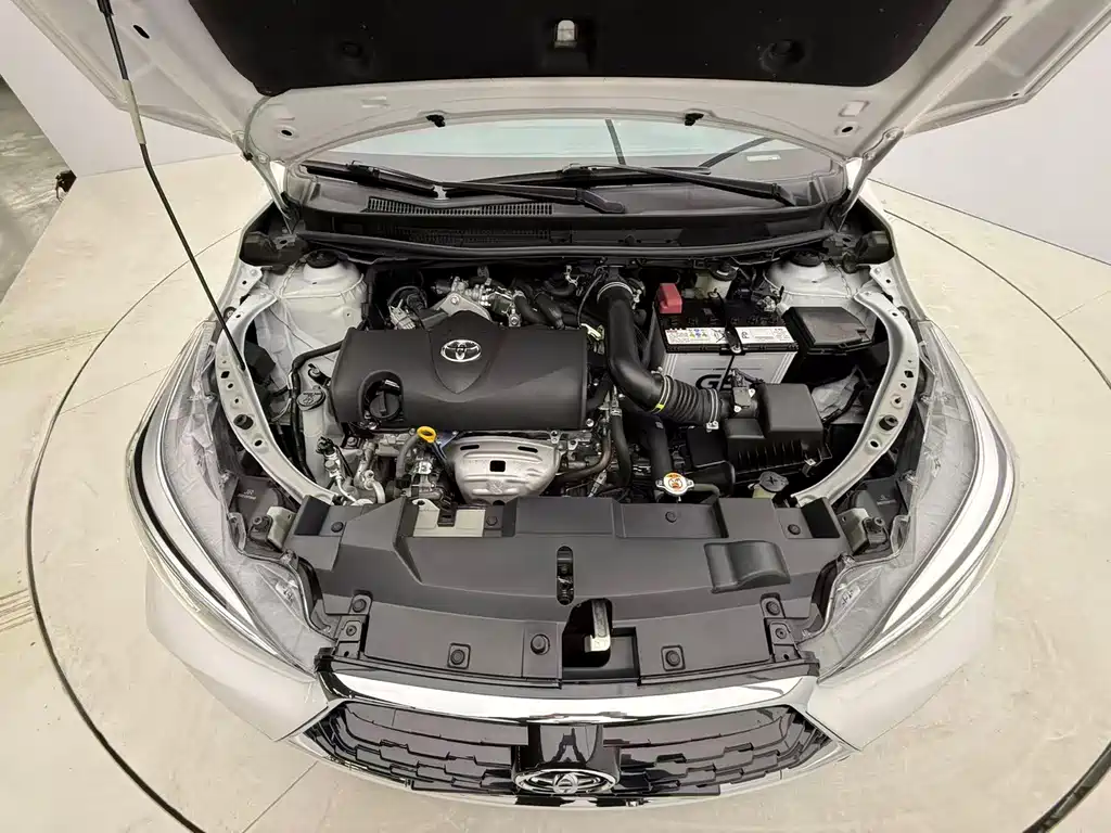 Toyota Yaris L
