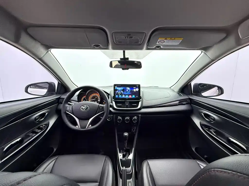 Toyota Yaris L
