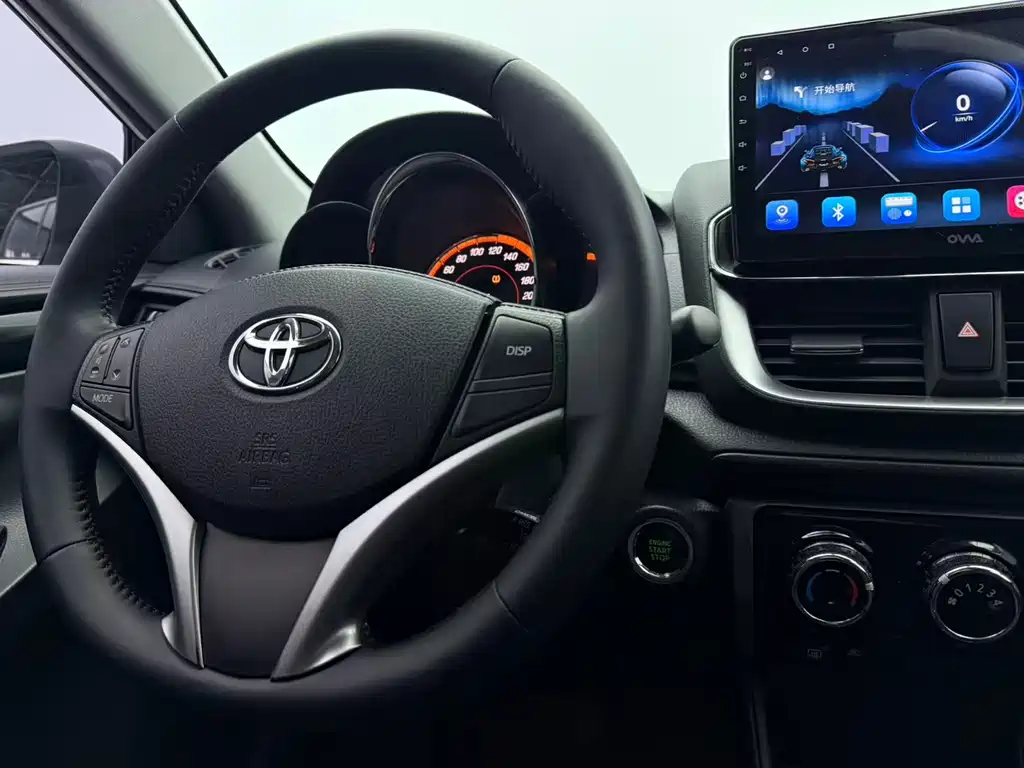 Toyota Yaris L