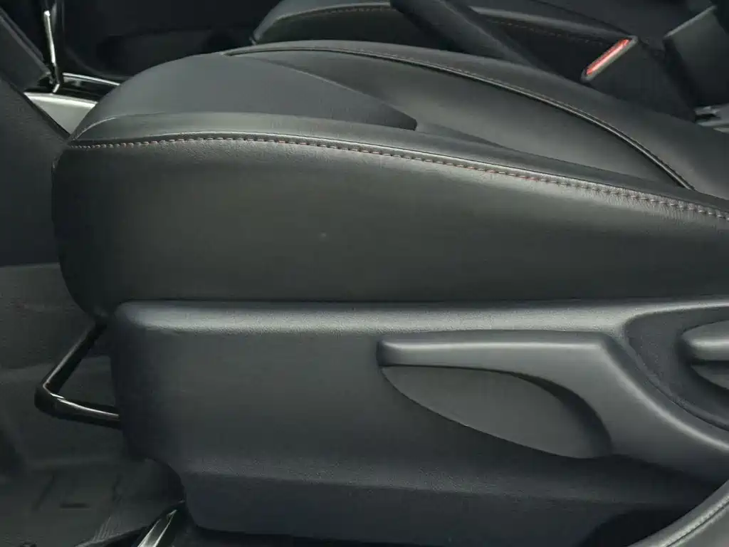 Toyota Yaris L
