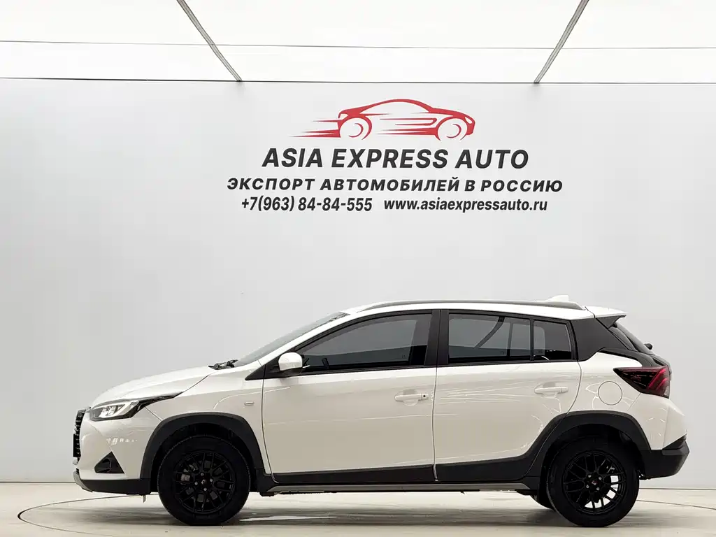 Toyota Yaris L